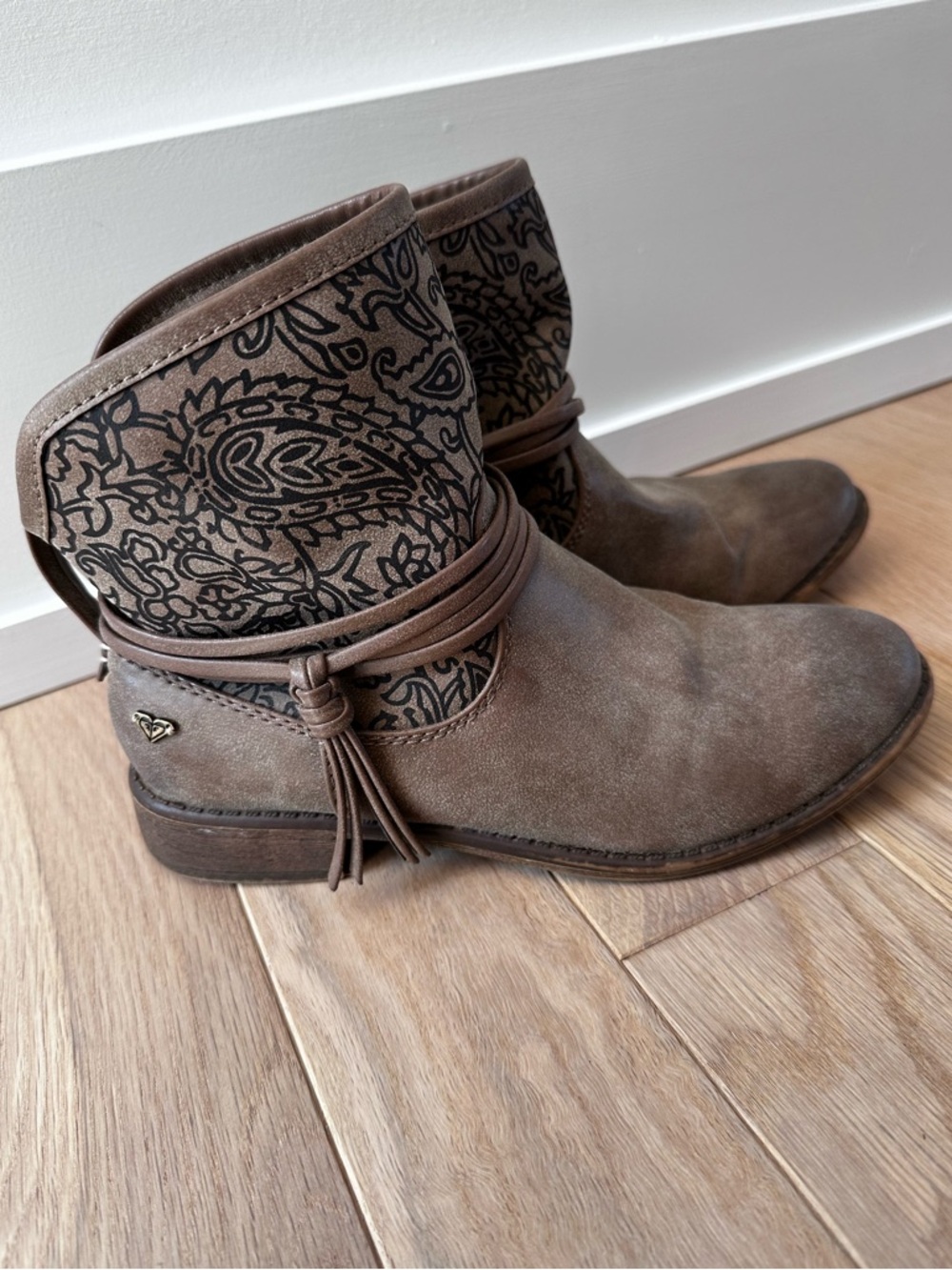 ROXY Western Style Ankle Boots